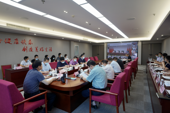 四川尊龙凯时集团召开疫情防控事情向导小组2022年第3次聚会 集团党委书记、董事长、疫情防控事情向导小组第一组长任丁主持聚会并讲话